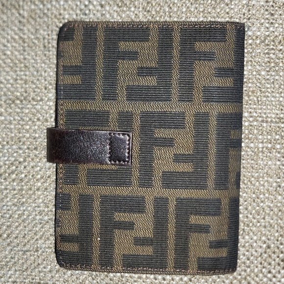 Vintage Fendi Bag π - Picture 14 of 15